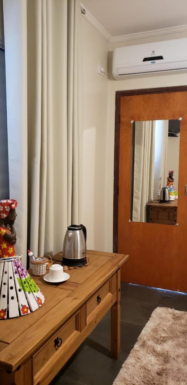 Suites Ambiente Familiar -Prox Do Thermas Águas de São Pedro Kamer foto