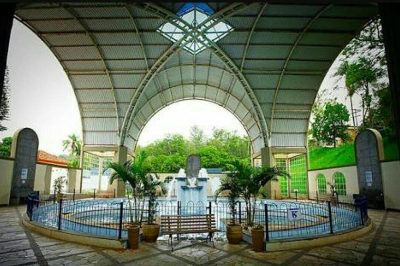 Suites Ambiente Familiar -Prox Do Thermas Águas de São Pedro Buitenkant foto
